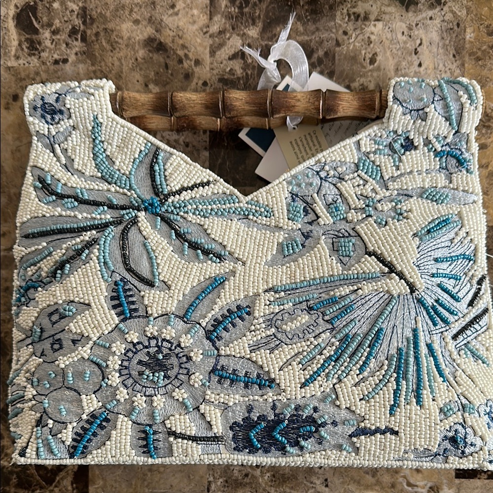 Beaded Floral Wristlet Clutch in Cream and Blue - Picture 4 of 9
